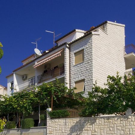 Apartments Juric Podstrana Exterior photo