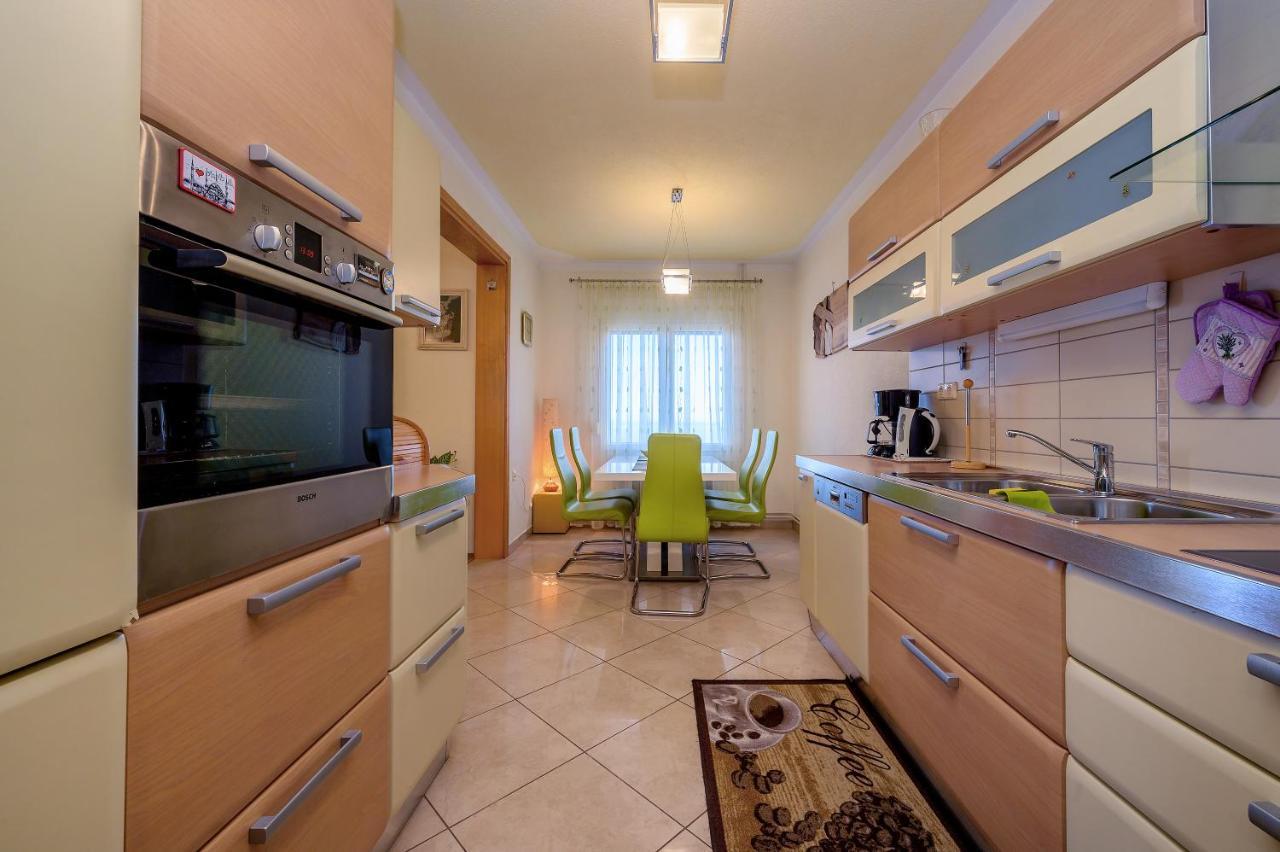 Apartments Juric Podstrana Exterior photo