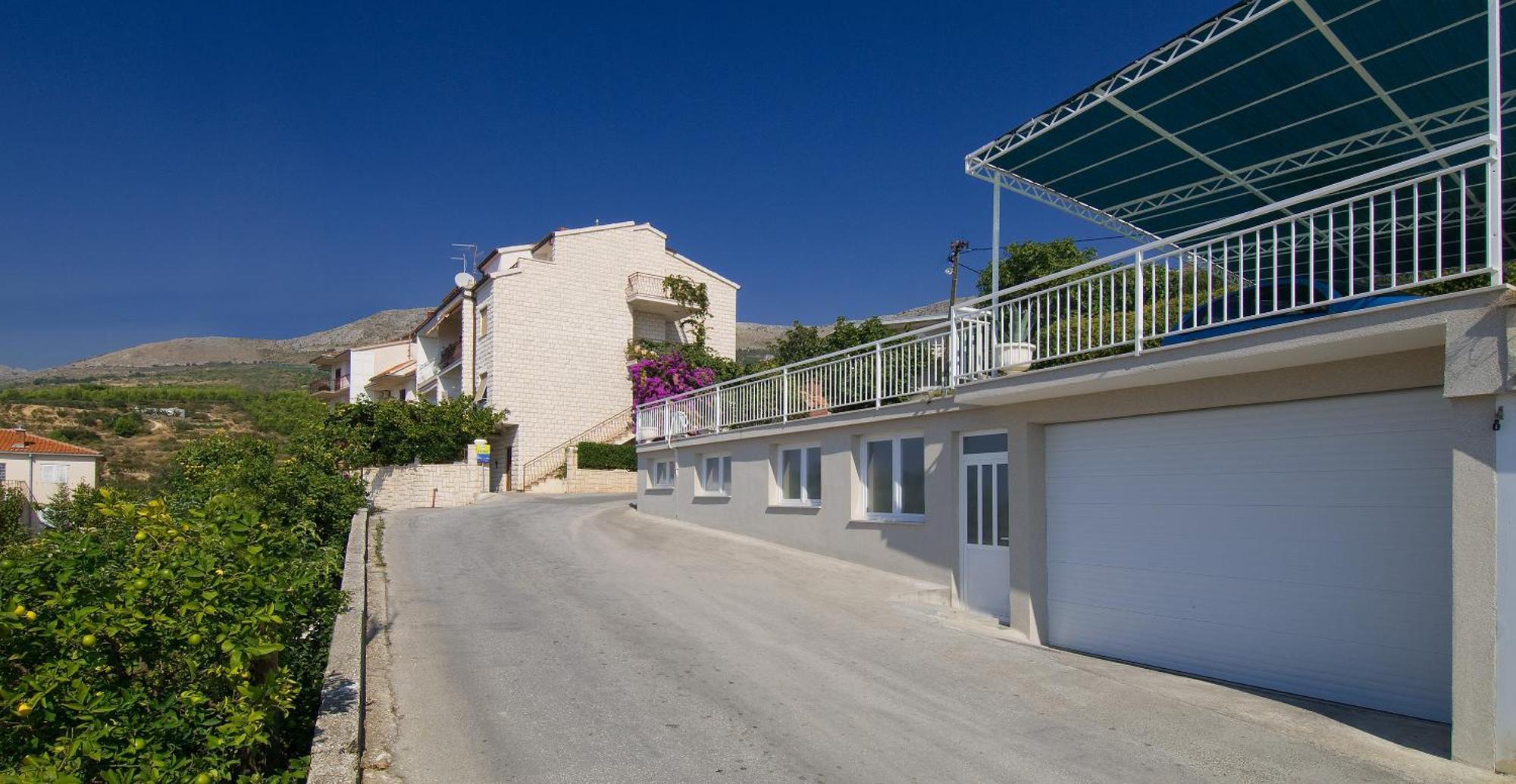 Apartments Juric Podstrana Exterior photo